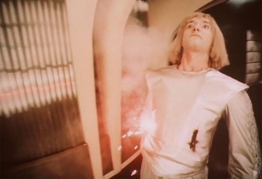 Гибель Вертера. Кадр из фильма "Гостья из Будущего" (1985 г.). Картинка взята в Сети.