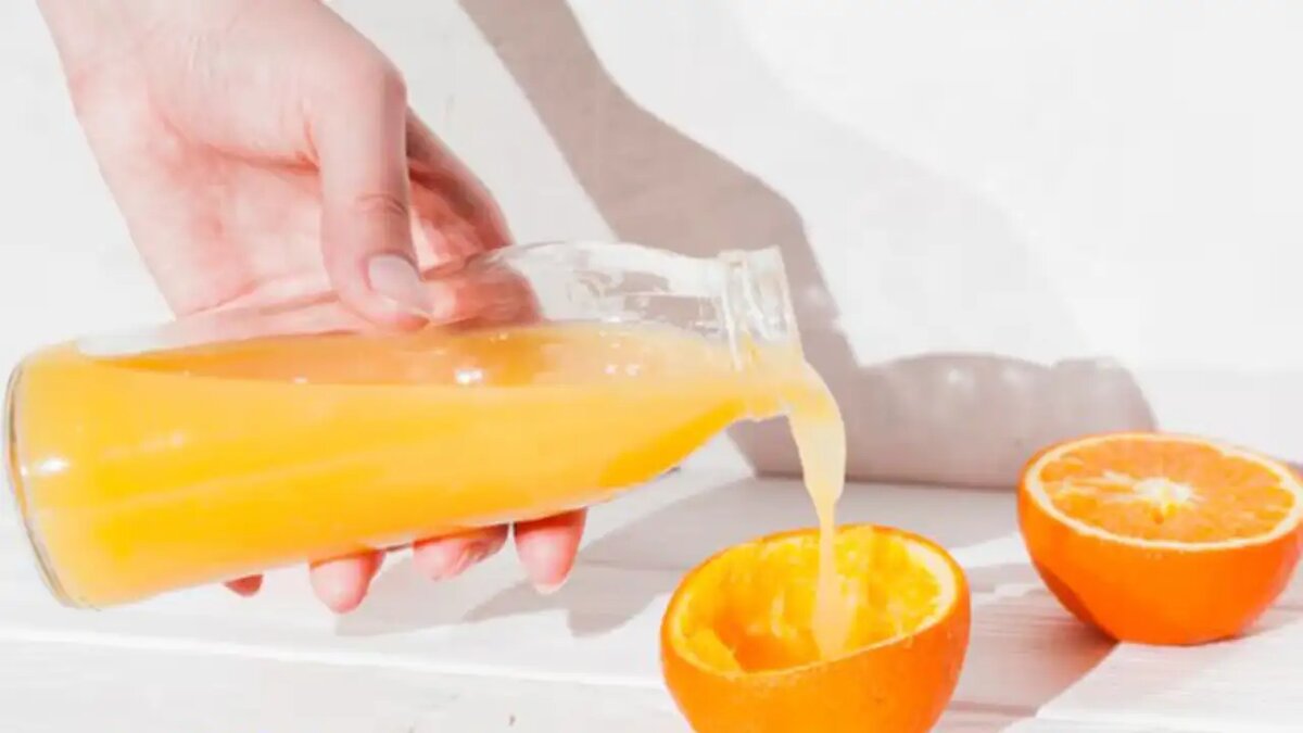    Свежевыжатый сок. © ru.freepik.com