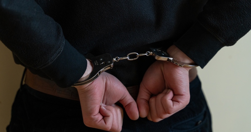 Двоих бывших сотрудников ГИБДД в Камбарском районе осудили за получение взятки и посредничество во взяточничестве