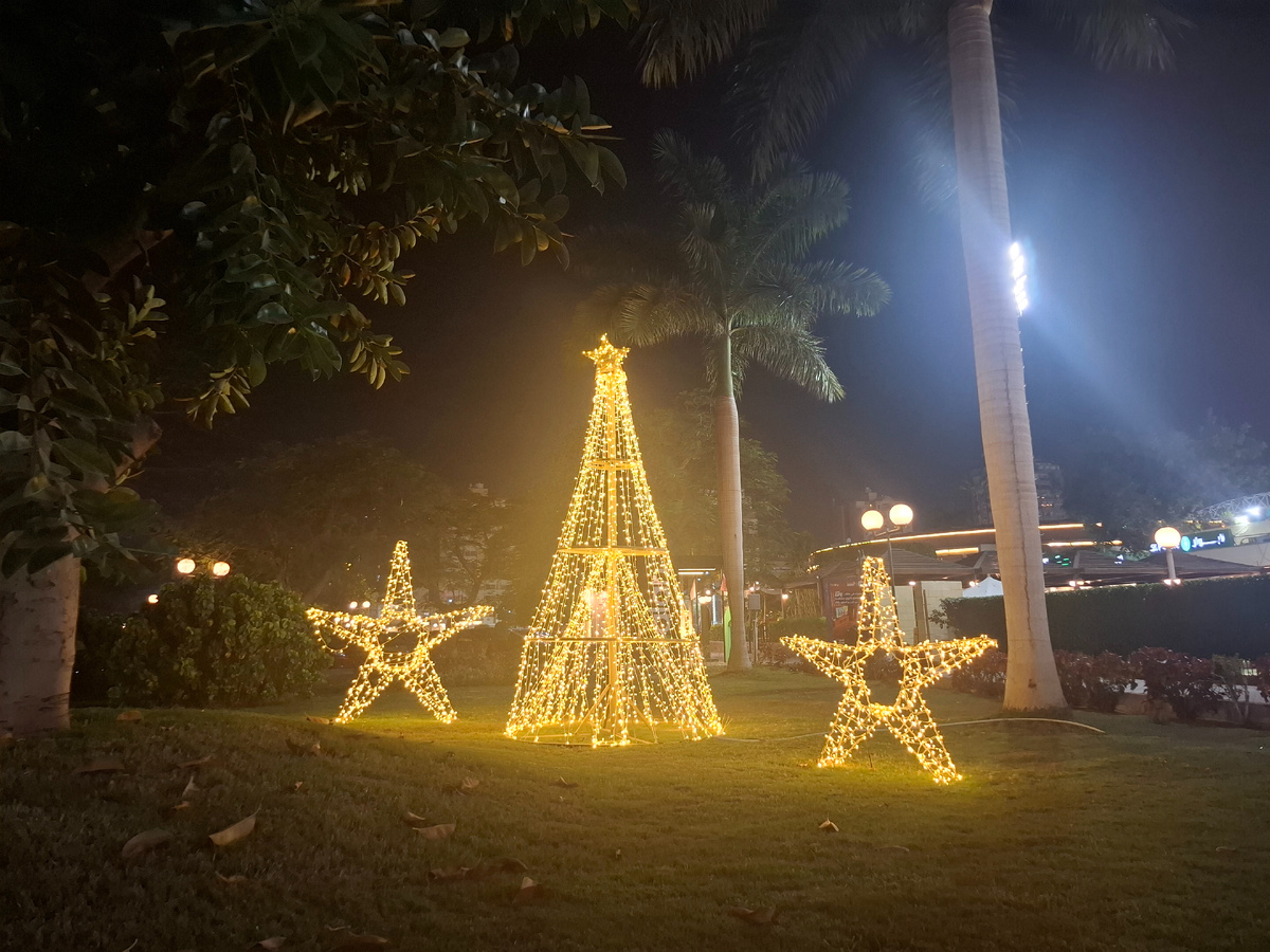 Новогодняя инсталляция в нашем клубе в Каире