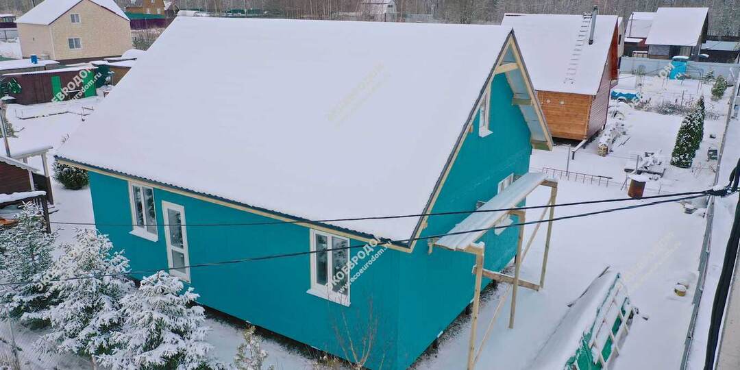 Уютный и надёжный СИП‑дом 80 м²: производство, качество и практичная планировка