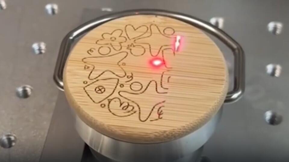 ФОТО: Кадр из программы "Купи-продай", РЕН ТВ