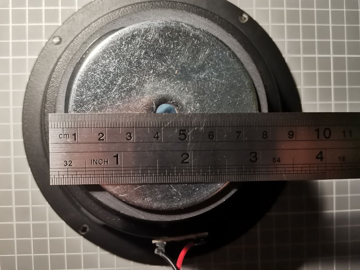 Замеряем размеры динамика