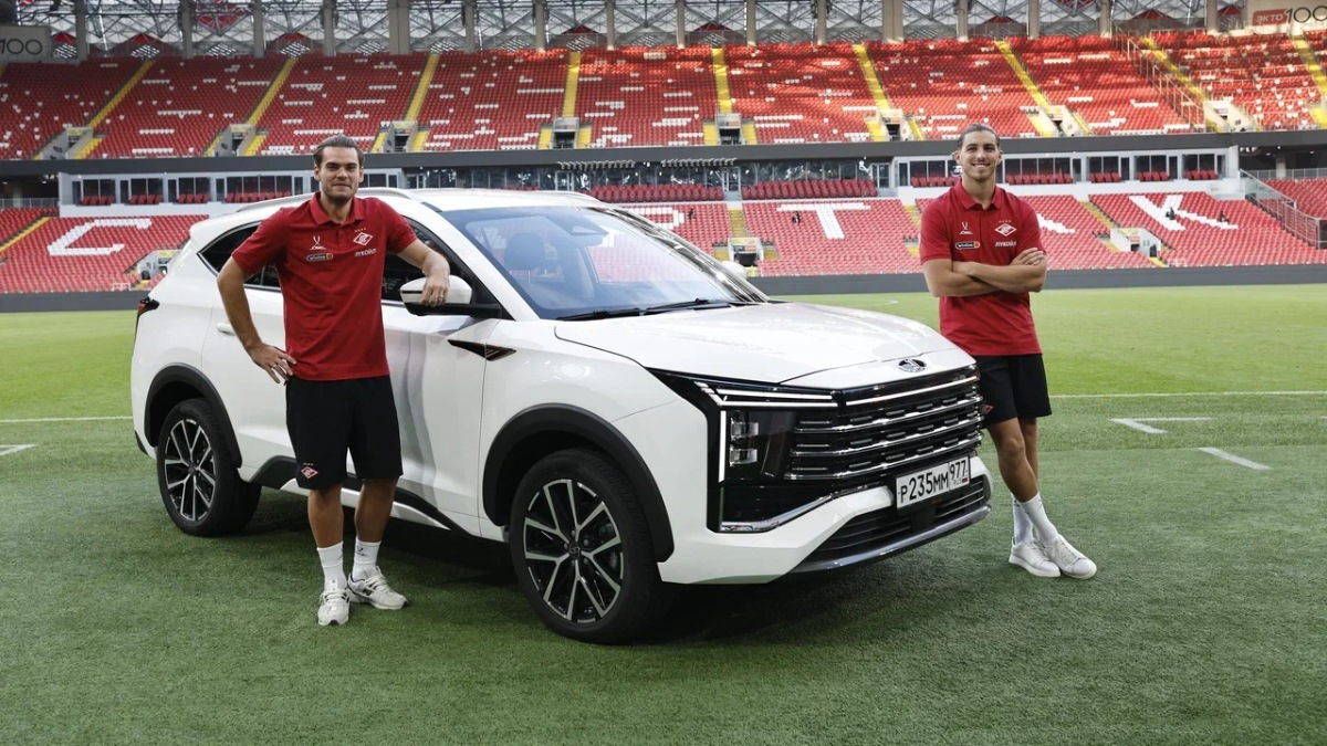 Автоспонсор «Спартака» — отечественный: «Москвич» (Фото DR)