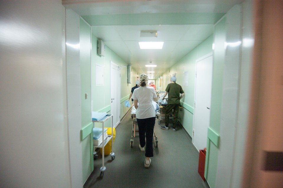    Посещение пациентов временно ограничили. Алексей БУЛАТОВ