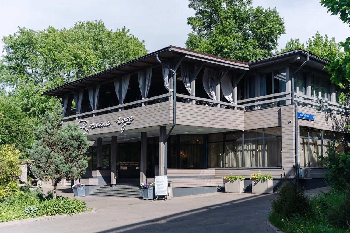 Озеленение ресторана от Me Decor