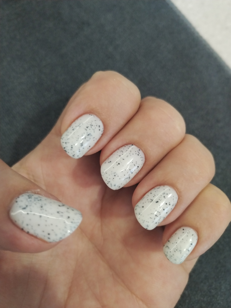 Покрытие называется "Перепелиное яйцо" 