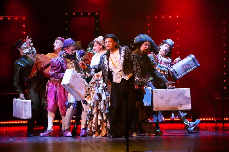     Мытищинский театр драмы и комедии "ФЭСТ"