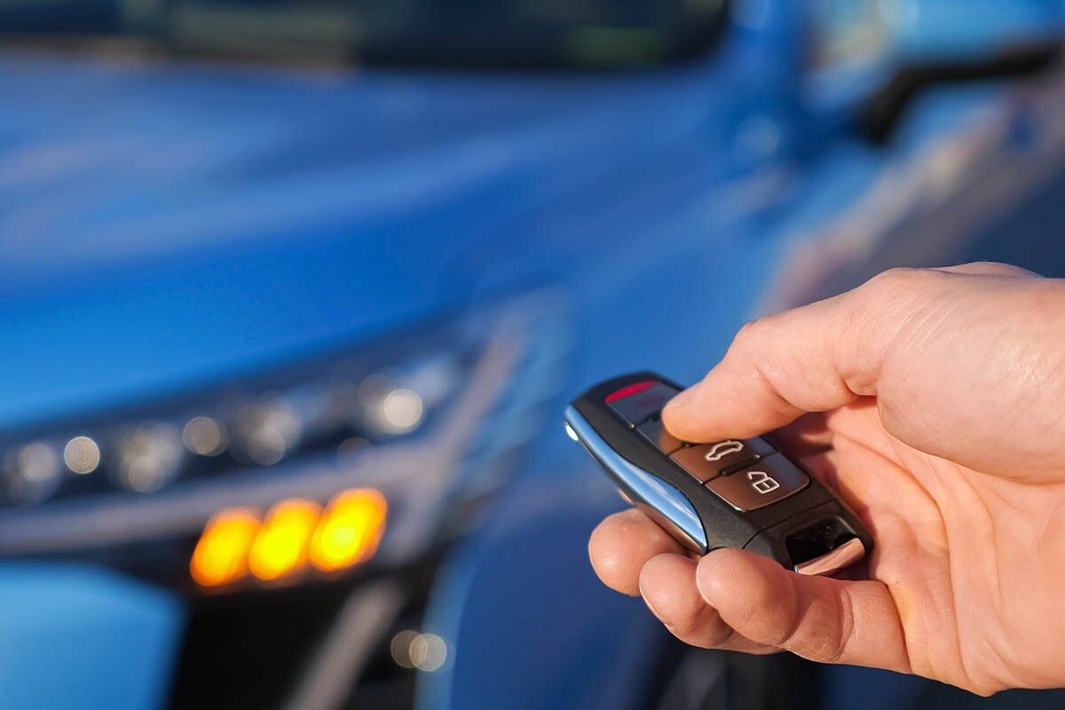 Справиться с ревущей сигнализацией можно быстро и без спецоборудования. Источник: Lenar Nigmatullin / Shutterstock / FOTODOM📷
