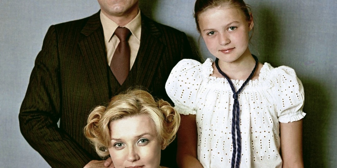 Спасибо вам, что были в нашей советской жизни и дарили нам радость: говорят  родителям Юлии Меньшовой