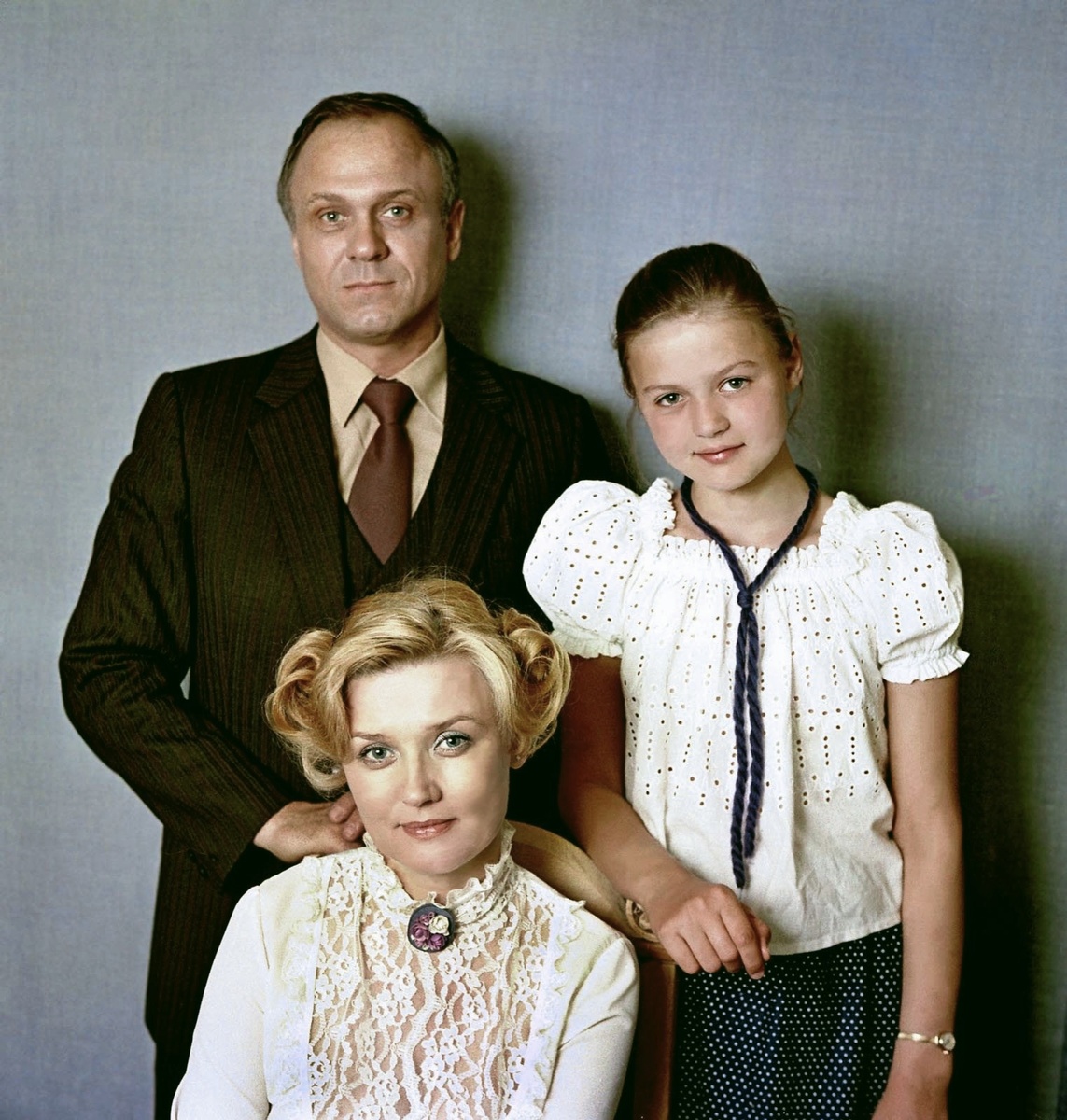 Из открытых источников в интернете. Семья Меньшовых в советское время.