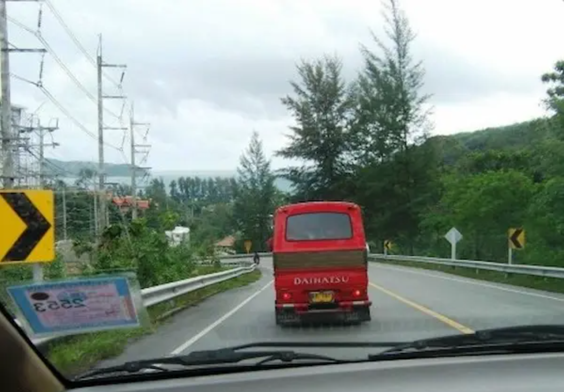 Левостороннее движение в Таиланде: первые минуты за рулём требуют повышенного внимания.