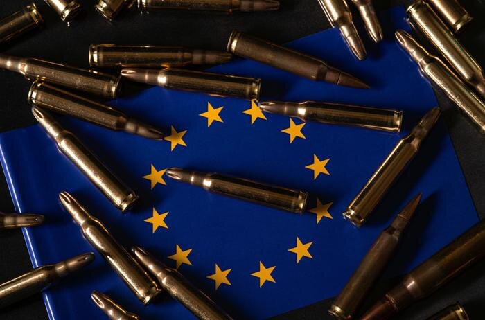 Обложка © Shutterstock / FOTODOM / MantasVD