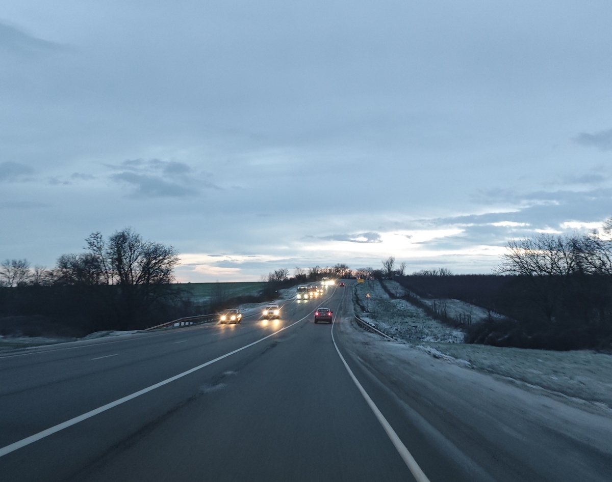 Встречаем декабрьский рассвет в дороге