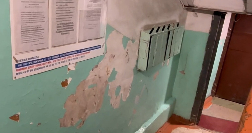 Управляющая компания не содержала многоквартирный дом в надлежащем состоянии - житель дома взыскал с неё 750 тыс. рублей через суд