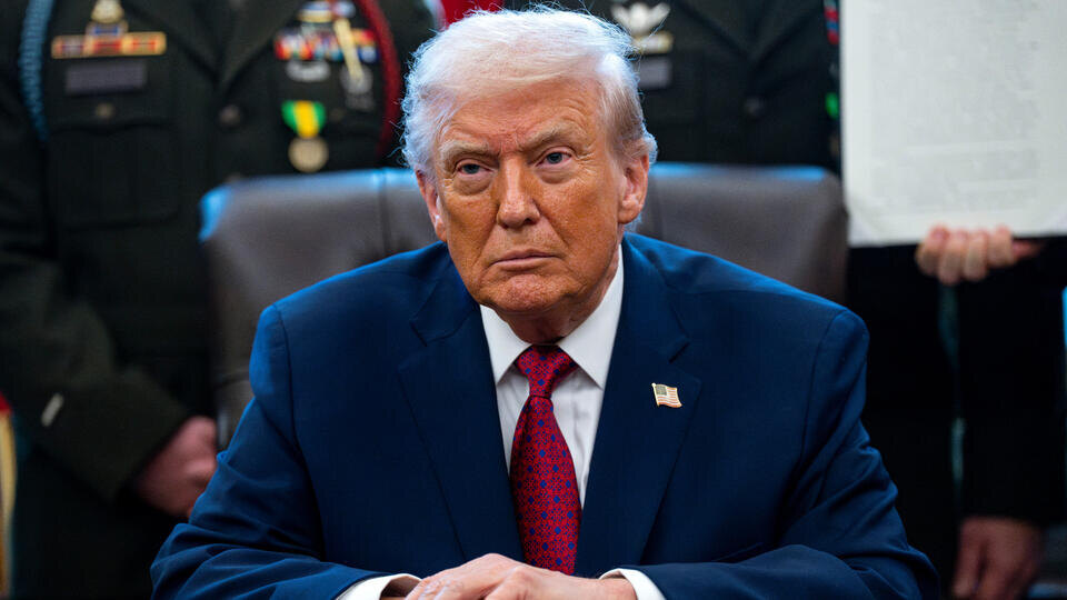     Белый дом: Трамп провел новый телефонный разговор с Путиным об Украине www.globallookpress.com/Bonnie Cash - Pool