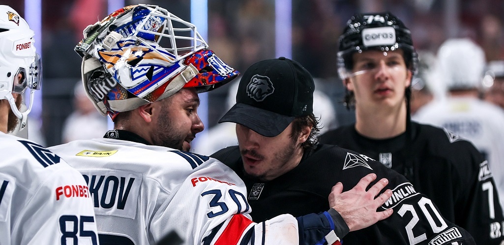 Илья Набоков отразил 30 бросков, Сергей Мыльников – 40.