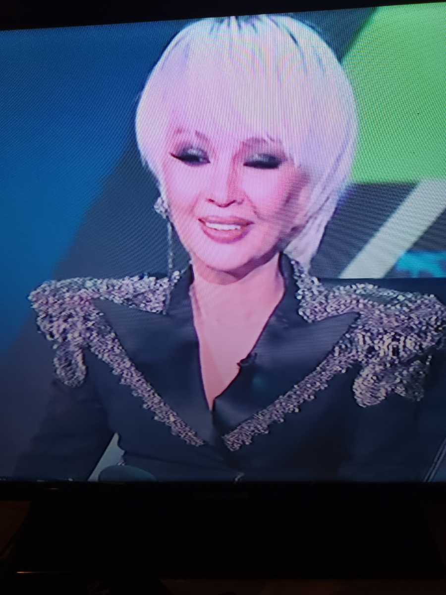 Лера Кудрявцева с новой прической 