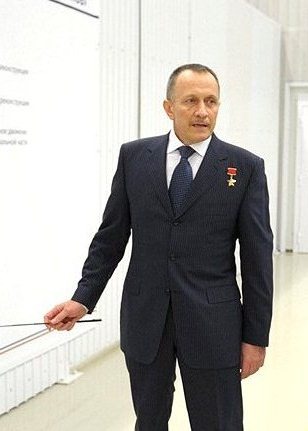 Александр Иванович Ватагин (род. 28 января 1957 года) — советский и российский военный инженер, офицер Военно-Морского Флота, проходил службу командиром группы водолазов в морских частях специального назначения Каспийской военной флотилии, гидронавт-испытатель, сотрудник 40 ГНИИ Министерства обороны, Герой Советского Союза (24.01.1991), капитан 1-го ранга (19.02.1980)