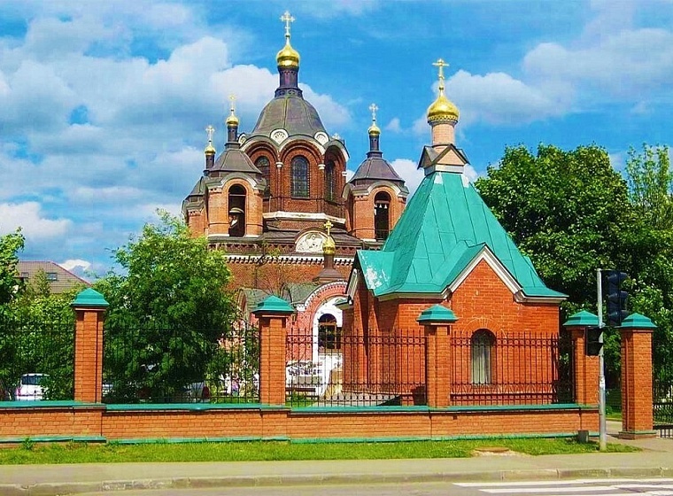 Храм Знамения иконы Божией Матери в Ховрино.