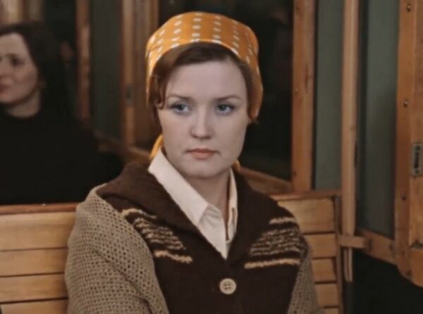    Кадр из фильма «Москва слезам не верит», ставшего для Веры Алентовой визитной карточкой.