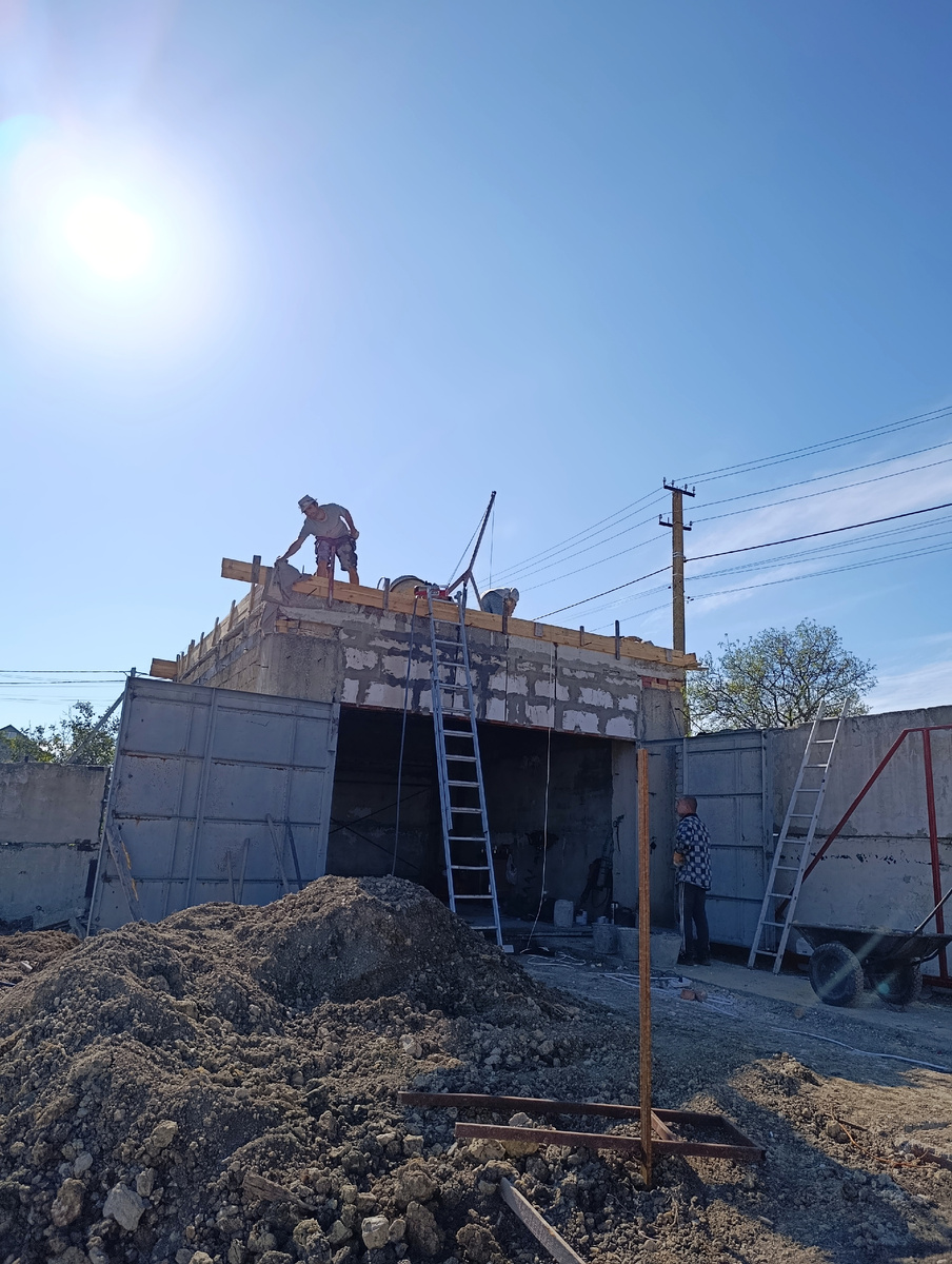 Приводим в порядок гараж. Фото автора. 