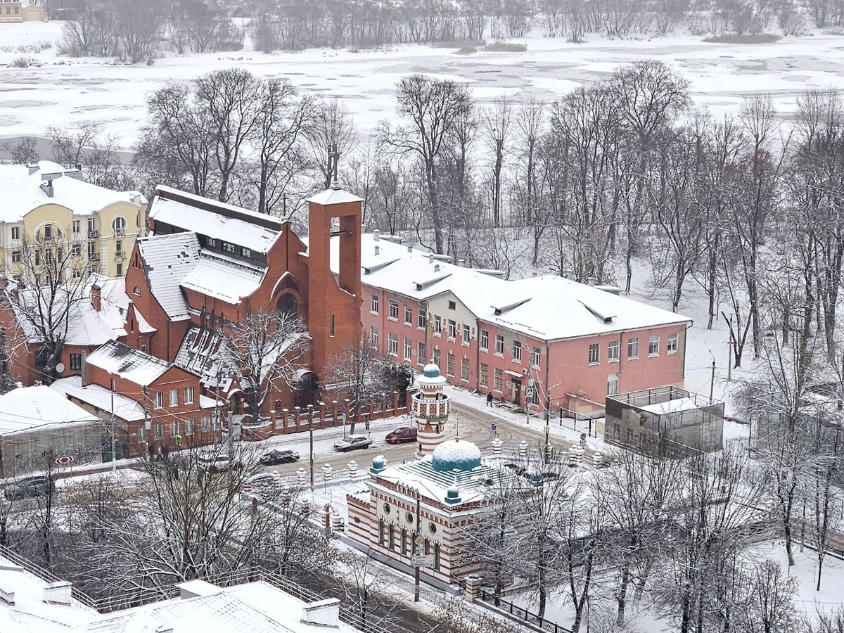 Тверская соборная мечеть и Храм Преображения Господня