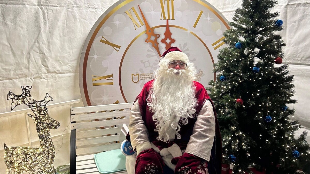    Несмотря на ощутимый мороз, собралось немало семей с детьми   inkazan.ru