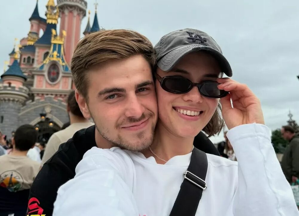    Стася Милославская раскрыла подробности знакомства с женихом: "Дала шанс парню из директа"