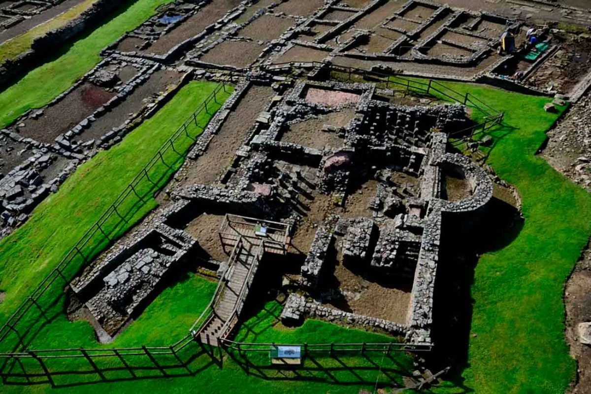 Термальный комплекс и туалеты III века н.э. в римском укреплении Виндоланда у вала Адриана, Британия, (источник: naked-science.ru)