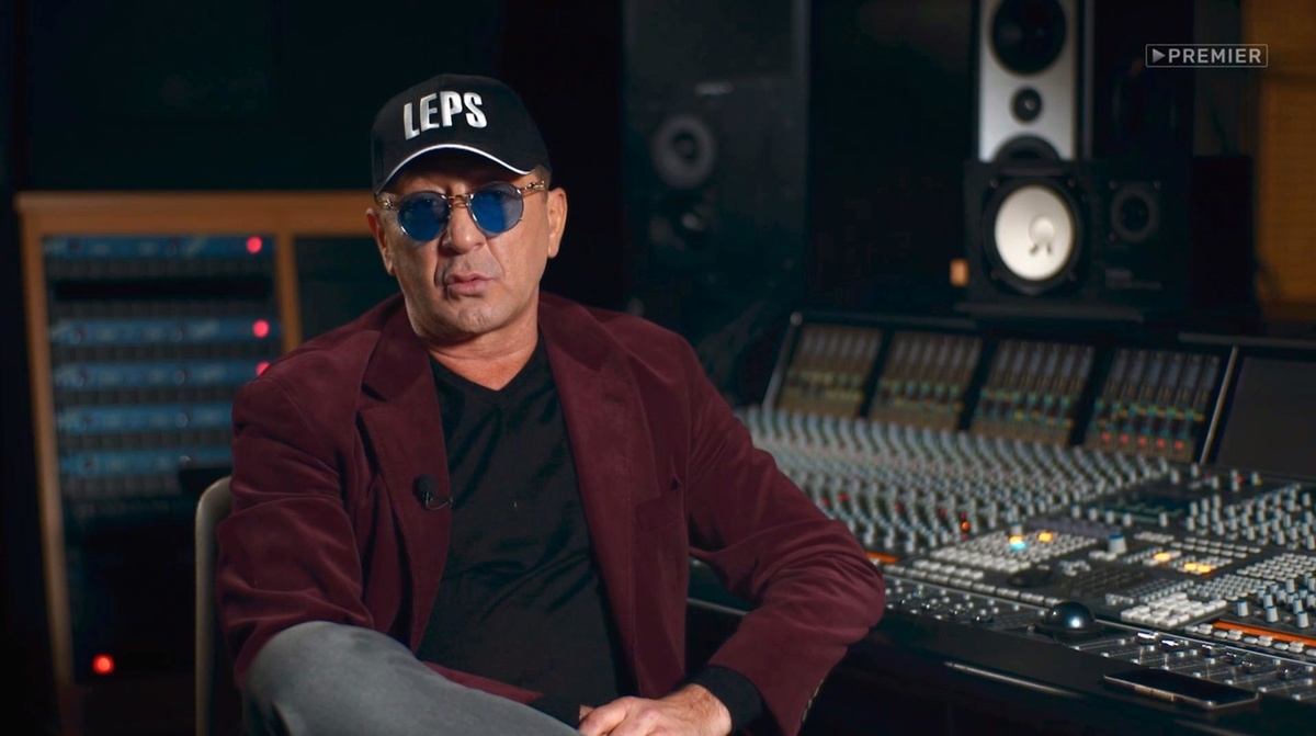 Фото со съемок фильма «Эдуард Суровый: Слёзы Брайтона». Автор неизвестен. Предоставлено пресс-службой Comedy Club Production для распространения в СМИ в информационных целях. Источник: Кинориум.