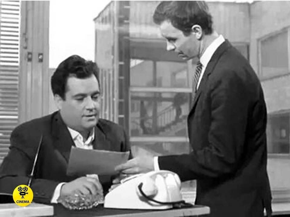 Главный редактор газеты в фильме "Дайте жалобную книгу" (1965).