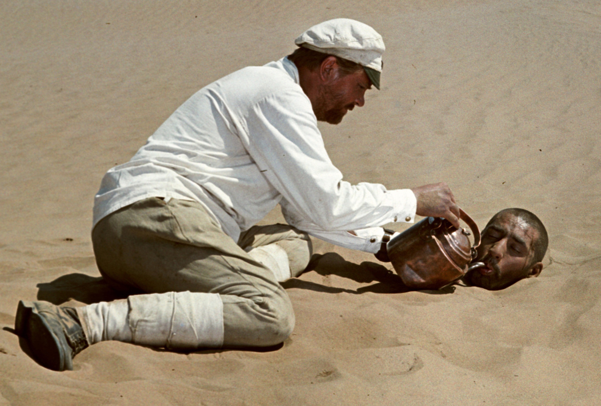   Спартак Мишулин, Анатолий Кузнецов, кадр из фильма «Белое солнце пустыни» (1969)