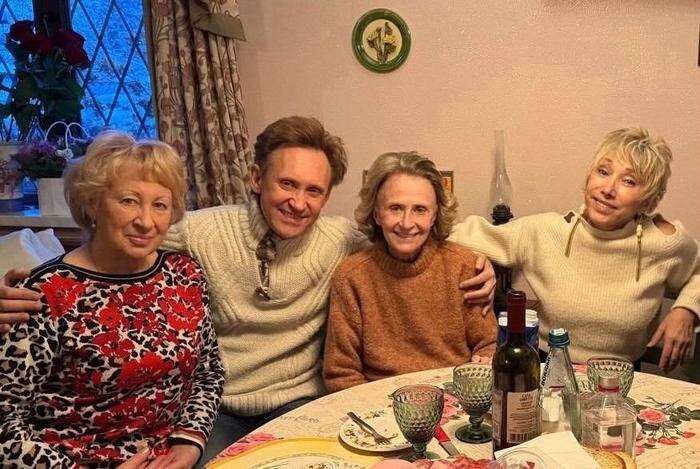 Обложка © Instagram (признан экстремистской организацией и запрещён на территории Российской Федерации) / s.a.drobotenko