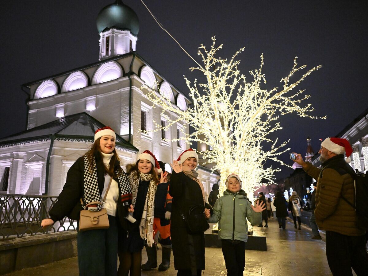    Люди встречают Новый год в Москве | © РИА Новости / Григорий Сысоев