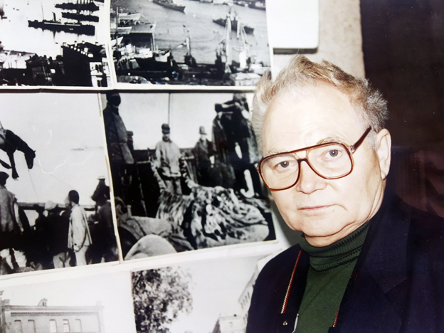 Фото из личного архива Лицевая сторона карточки.