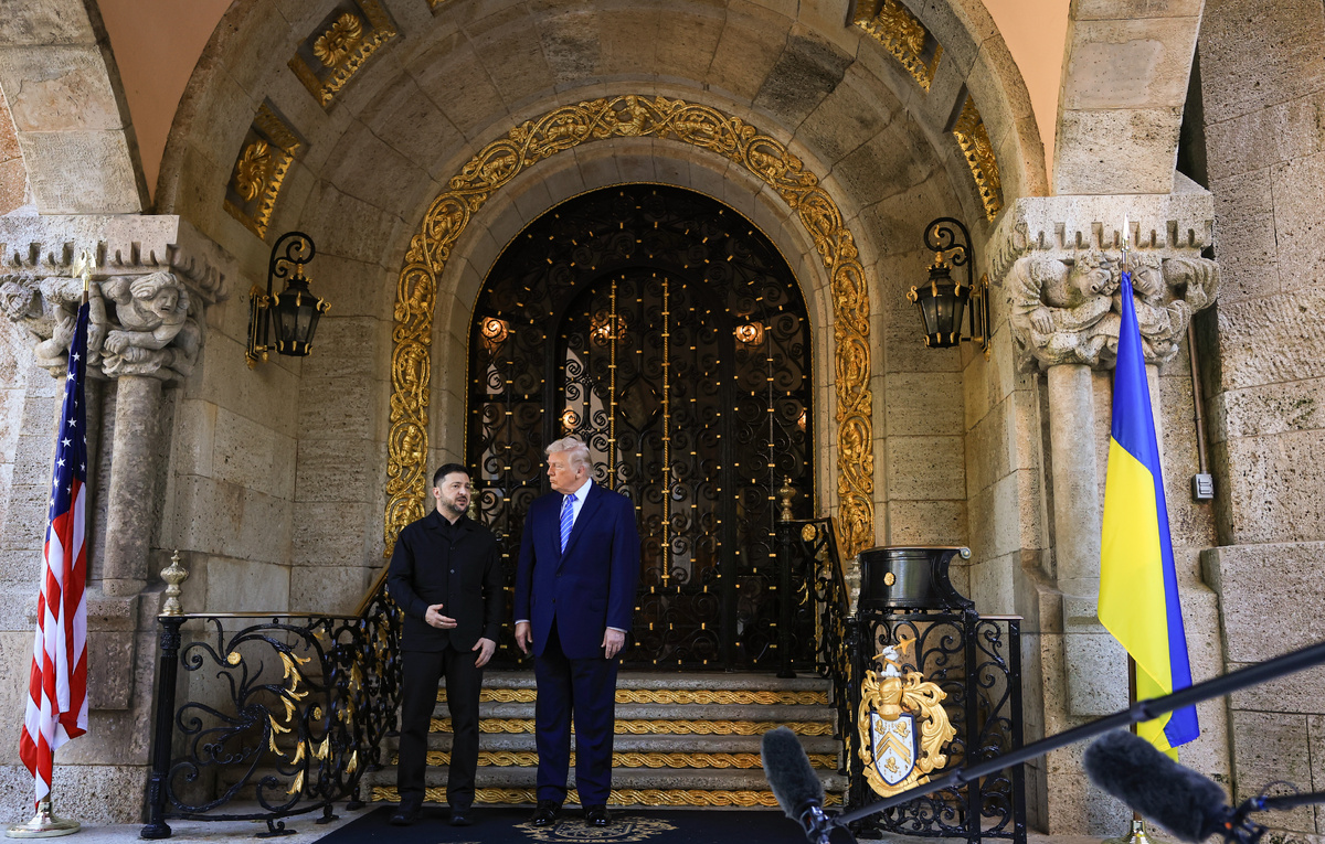    Владимир Зеленский и президент США Дональд Трамп  Joe Raedle/Getty Images