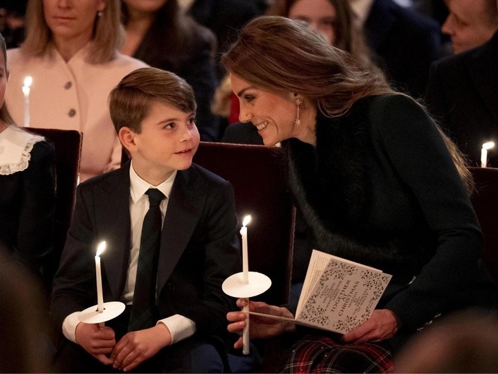 Принцесса Уєльская и младший сын, который когда- то смешил подданных рожицами