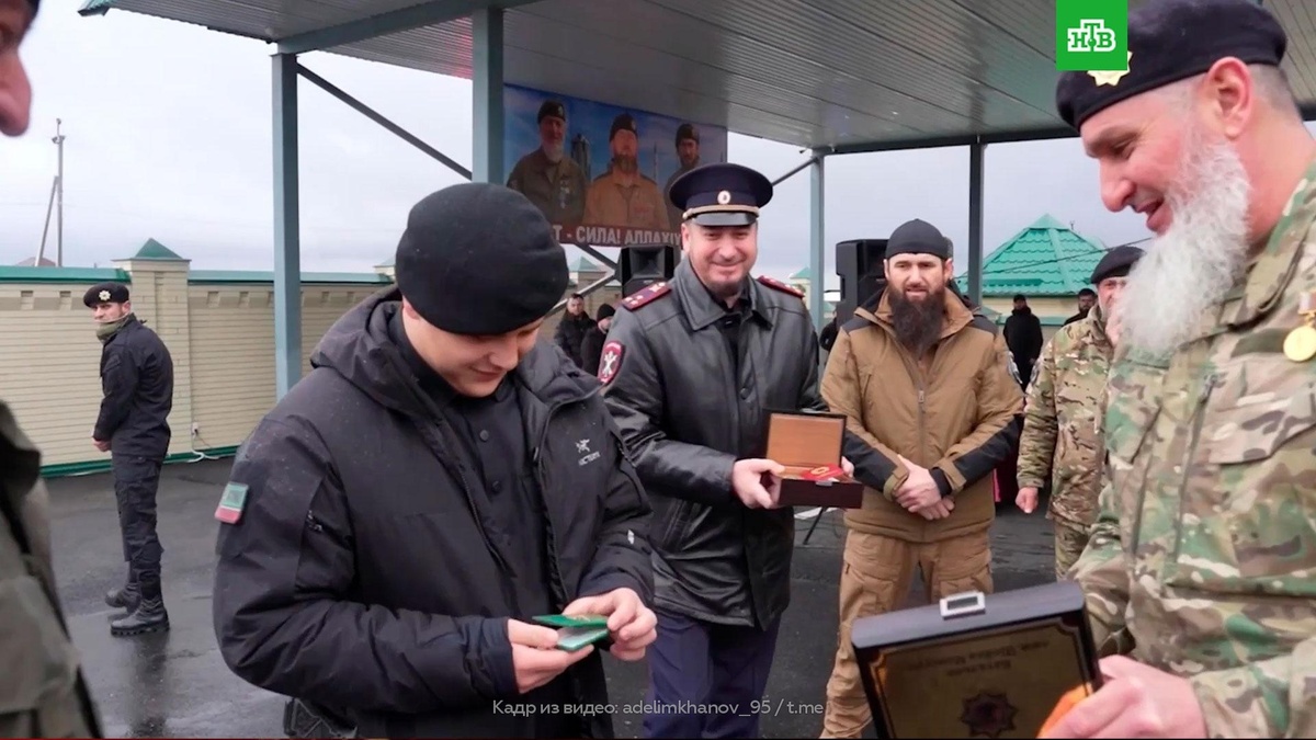    Адама Кадырова назначили куратором батальона Минобороны