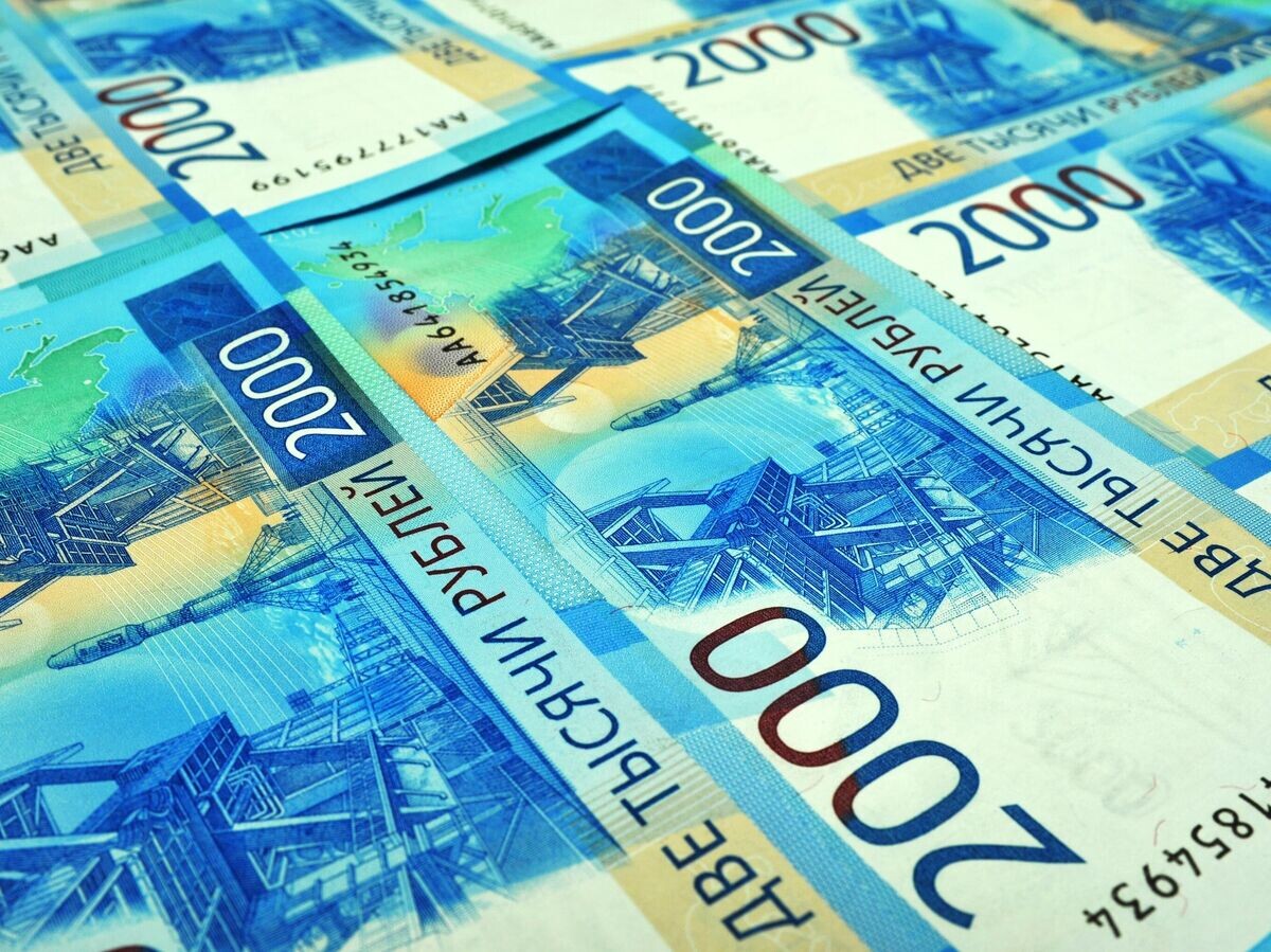    Банкноты номиналом 2000 рублей | © РИА Новости / Алексей Сухоруков