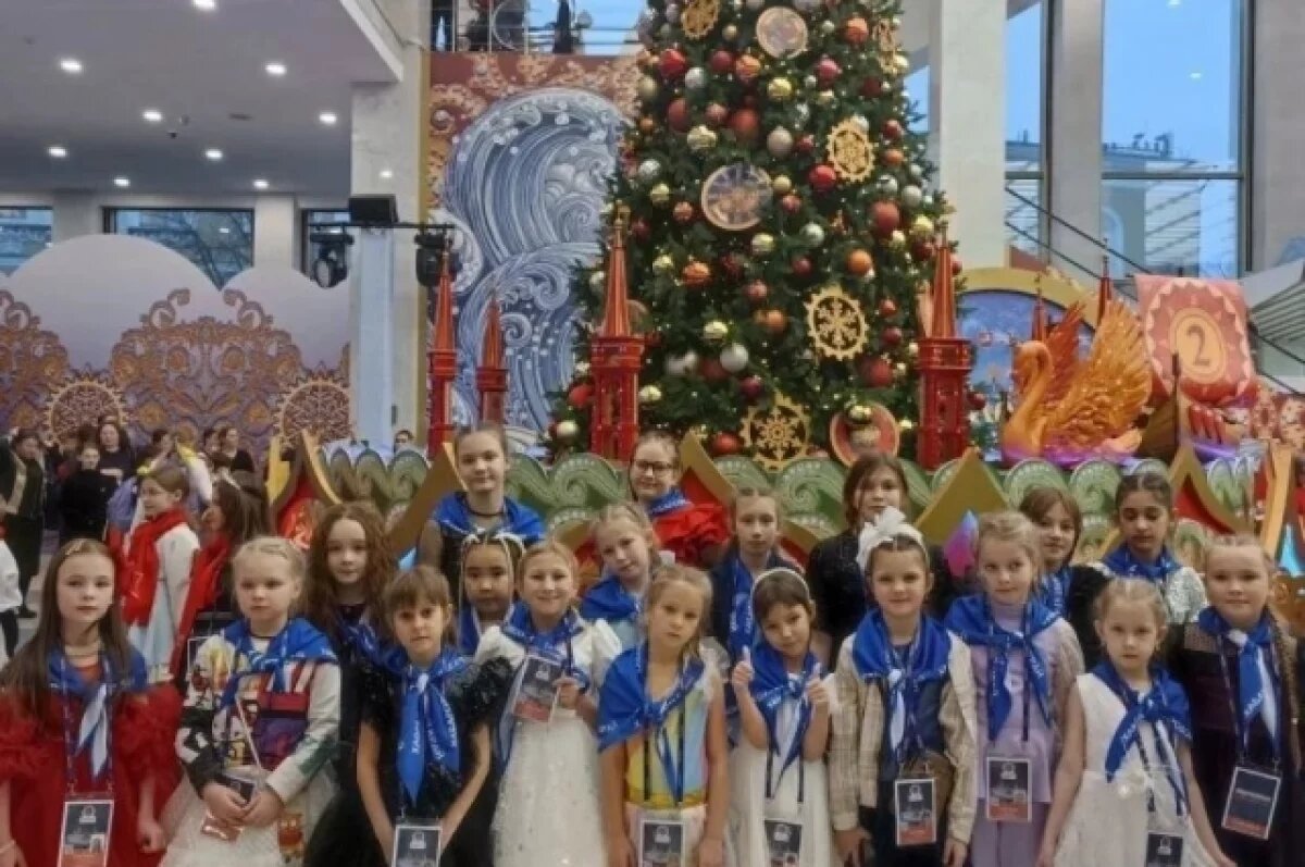    Хабаровские школьники побывали на главной новогодней ёлке в Кремле