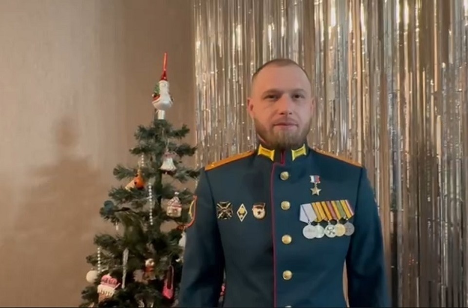    Боец СВО Артем Прохода поздравил с наступающим Новым годом. Фото: скриншот видео