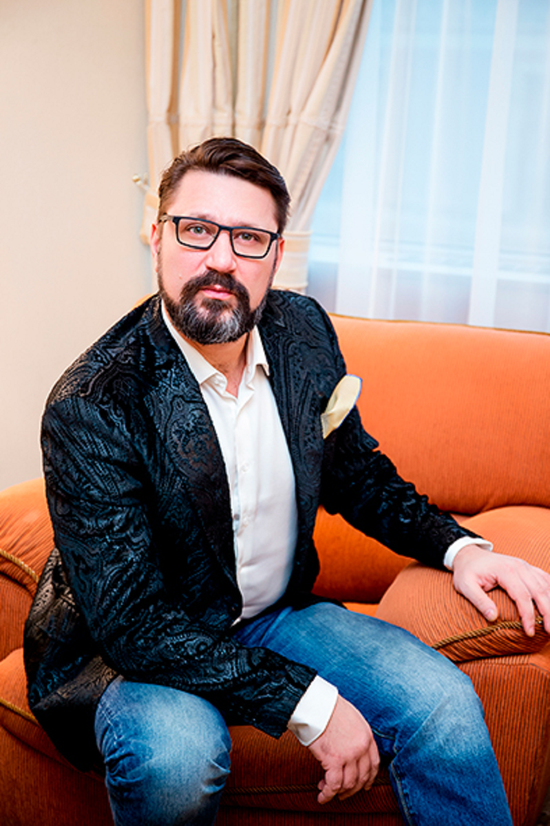 Фото из официального сайта Логинова