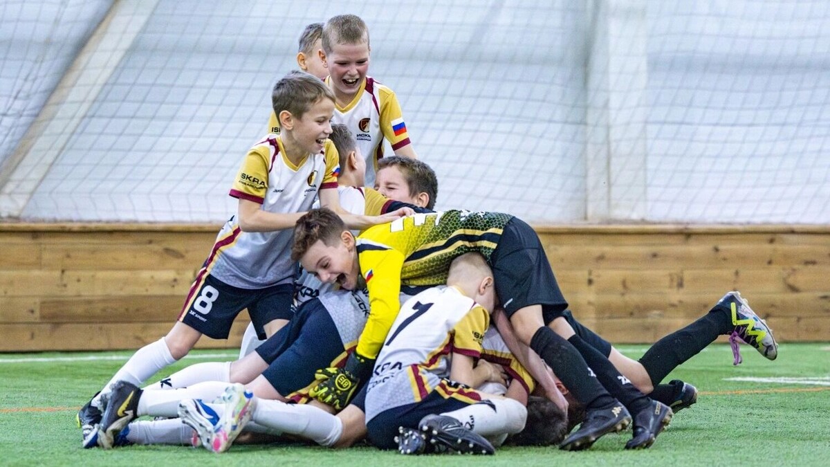    футболисты   Академия «Искра»