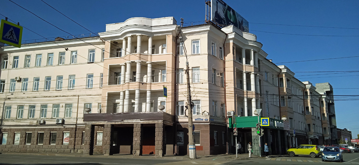 Гостиница «Северный Урал».