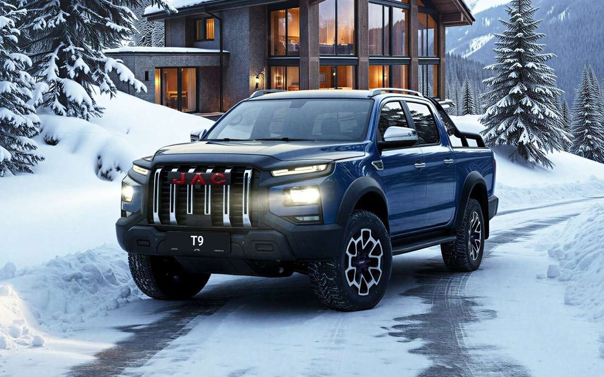    Пикап JAC T9 Urban на дороге — новая версия с независимой задней подвеской