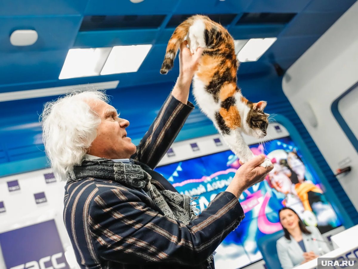     Сын Юрия Куклачева привезет в Челябинск шоу с кошками и собаками