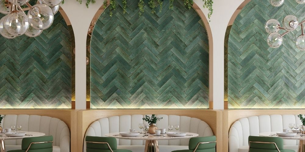 Искусство детали: мелкоформатный керамогранит — роскошь ярких нюансов