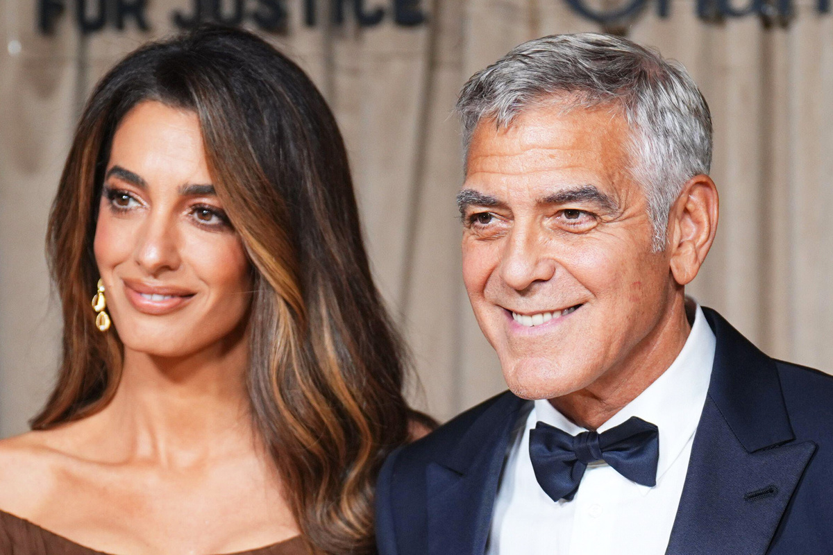     «У ворот не прячутся папарацци»: Джордж Клуни, его жена и дети-близнецы получили гражданство Франции