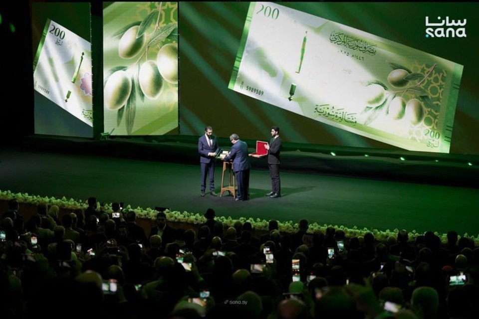    В Сирии портрет Асада на купюрах заменят изображениями оливок